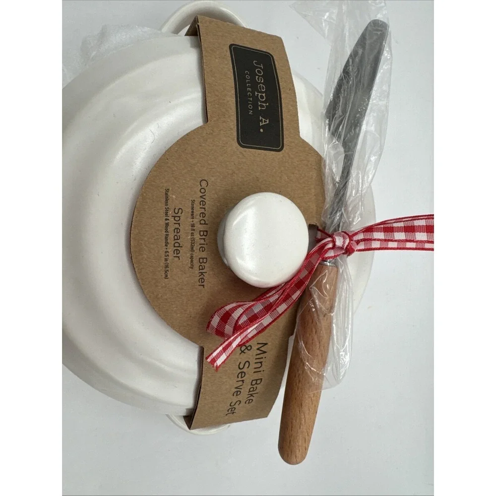 Covered Stoneware Mini Brie Bake &‎ Serve Set With Spreader 